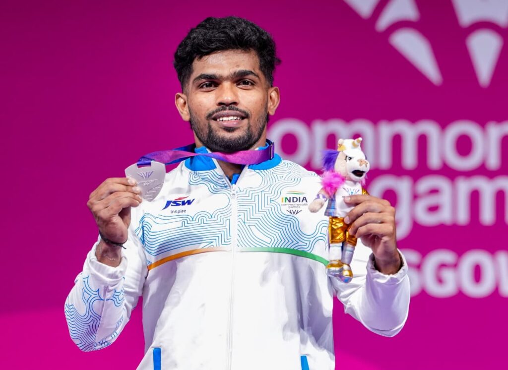காமன்வெல்த் விளையாட்டு 2026 ஆண்களுக்கான 65 கிலோ பளுதூக்கும் பிரிவில் வெள்ளிப் பதக்கம் வென்ற தூத்துக்குடி வீரர் ராஜா முத்துப்பாண்டிக்கு வாழ்த்து தெரிவித்து ₹30 லட்சம் ஊக்கத்தொகை அறிவித்த முதலமைச்சர் விஜய்.