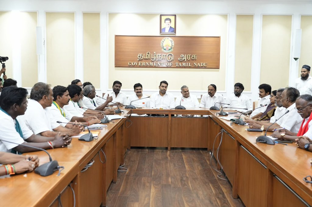 25-க்கும் மேற்பட்ட விவசாய சங்கப் பிரதிநிதிகளுடன் ஆலோசனை நடத்திய அமைச்சர் ஆதவ் அர்ஜுனா உள்ளிட்ட அமைச்சர்கள்