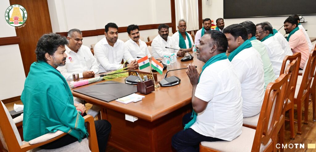 பரந்தூர் விமான நிலையத் திட்ட எதிர்ப்புப் போராட்டக் குழுவினர் முதலமைச்சர் ச. ஜோசப் விஜயை சந்தித்து நன்றி தெரிவித்தனர்